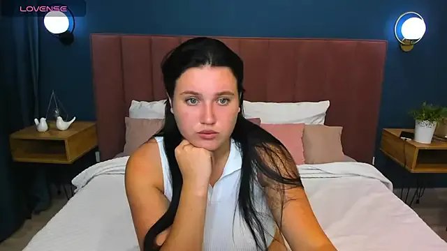 Kassandra__grey on StripChat 