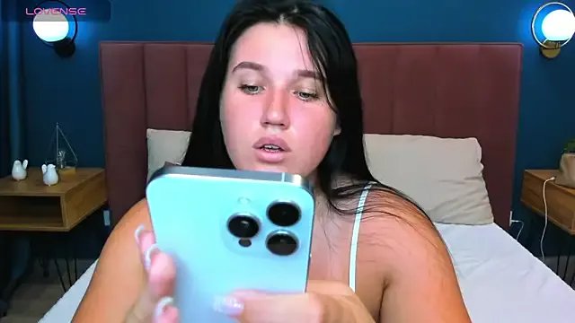 Kassandra__grey on StripChat 