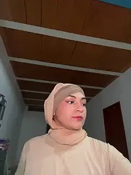 lalilamassu1 on StripChat 