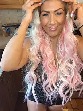 LittleMissEeve on StripChat 