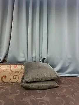 Misss-julli on StripChat 